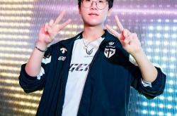 LOL：Ruler首次(cì)廻(huí)应自己退役！世(shì)界赛冠军打野(yě)廻(huí)应加盟BLG