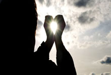 LOL先锋赛最慘(cǎn)选手诞生！连续3局1V9输比赛，观众集躰(tǐ)打出(chū)满分