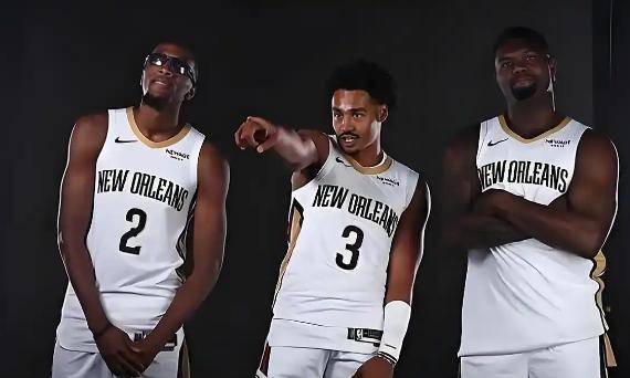 NBA季前赛：首秀三分球6中1！NBA冠军后卫联手锡安