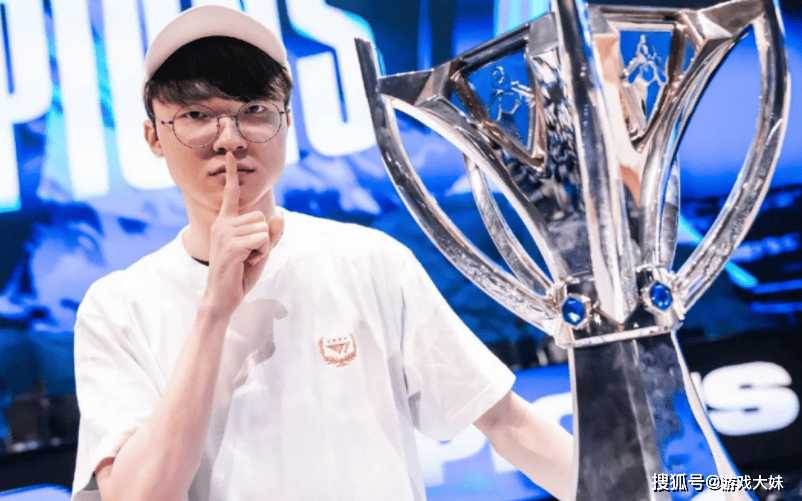 马斯克宣布，旗下AI将向LOL发出挑战，看来faker这次要为人类而战了