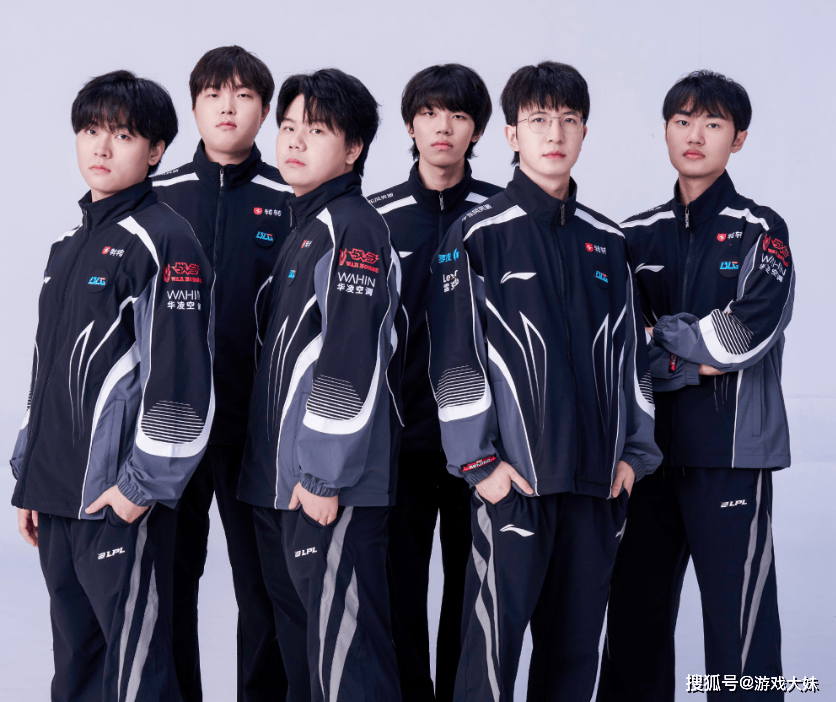 BLG彻底被打崩了，官方一个举动证明，下赛季战队将重组