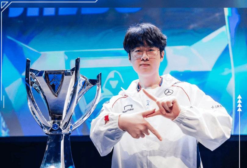 资讯：JDG耗资上亿组银河战舰！要买宙斯老公左手冲击S16