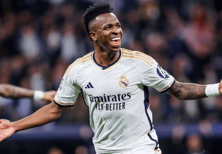 皇马内讧升级！两大核心公开对喷！阿隆索镇不住，银河战舰成笑话