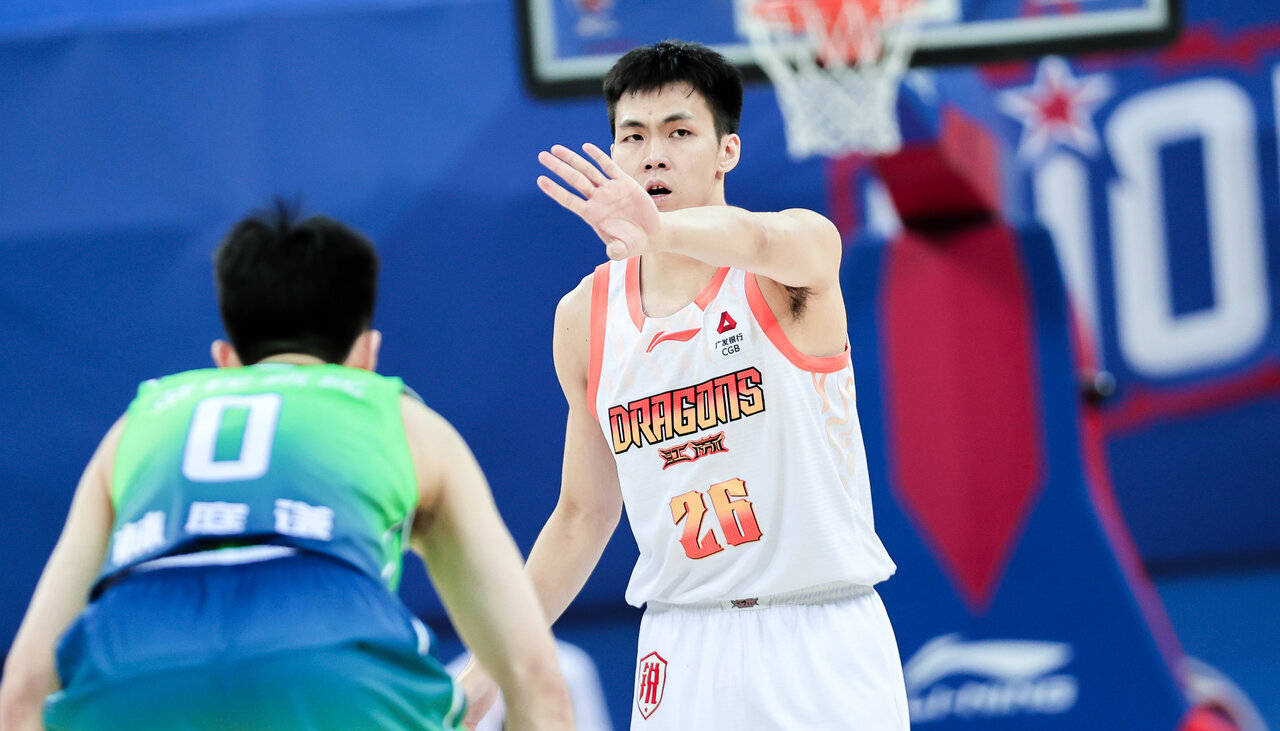 平安夜！CBA焦点战！24日19点30分，CCTV5和CCTV5+直播表出炉